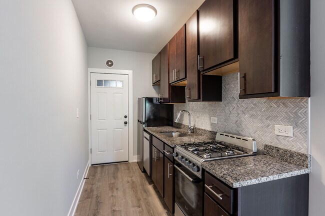 705 W Brompton Ave Unit 3