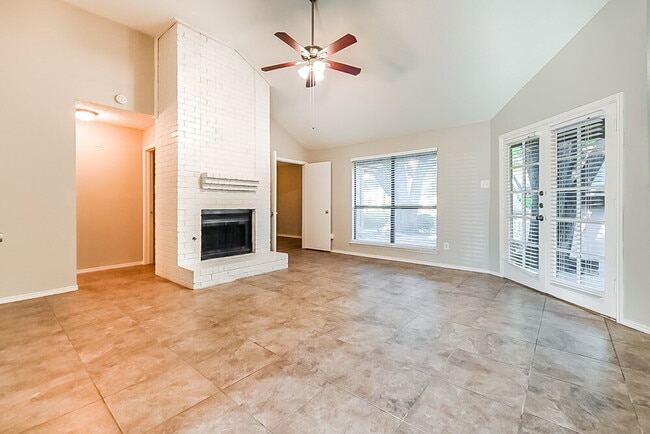 Photo - 5609 Winding Woods Trail