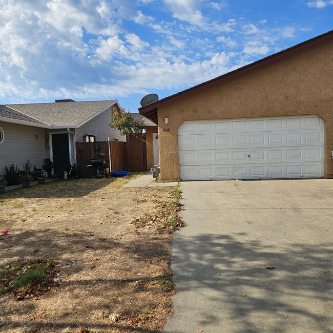 1508/1510 Lynne Renee Ct - 1508/1510 Lynne Renee Ct Apartment Unit 1508