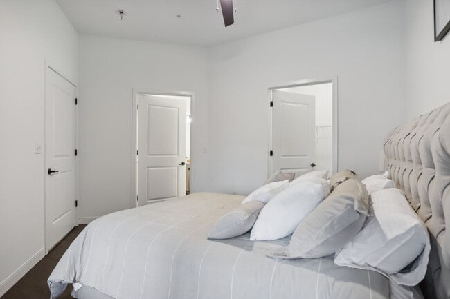 The Flats at Dorsett Ridge