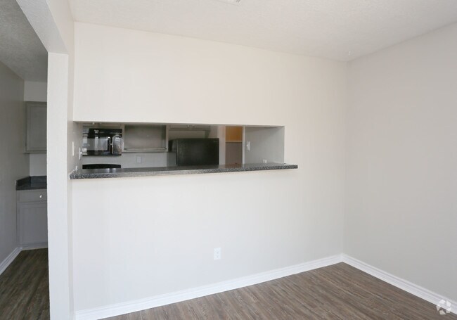 2Bd/2.5 Town Home