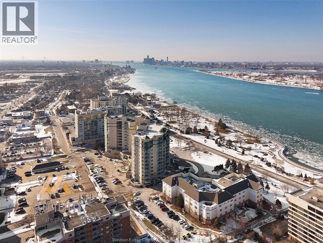 Photo - 5055 Riverside Dr E Unité 201