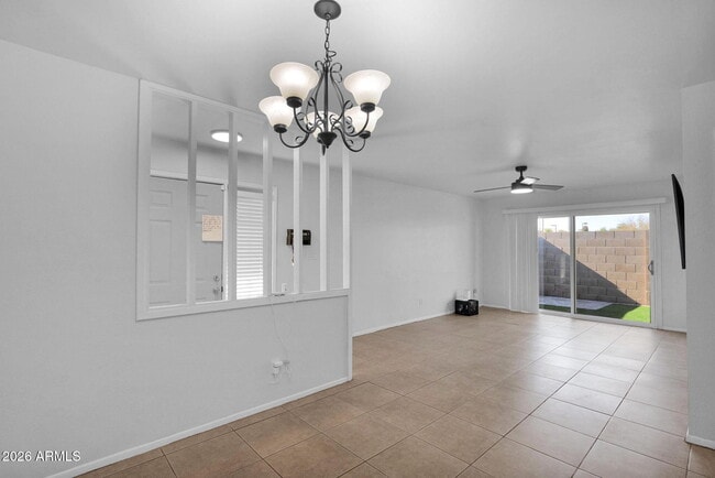 Photo - 1808 E Center Ln