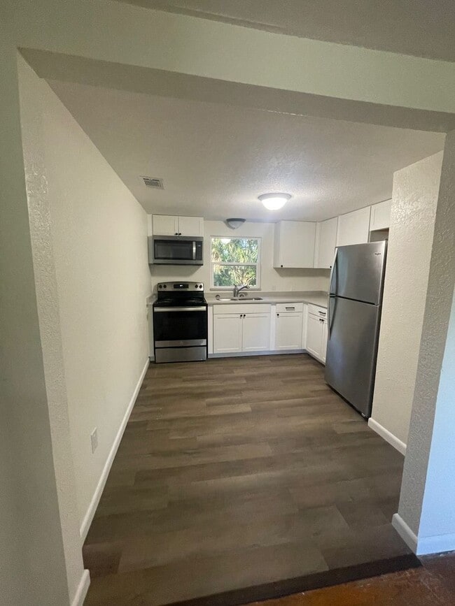Photo - 3 Bed 1 Bath Home | Pet Friendly | Washer ...