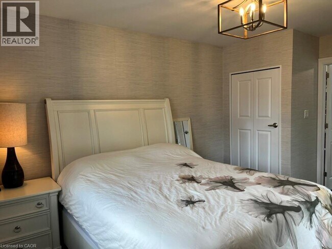 Photo - 235 Fearnwood St