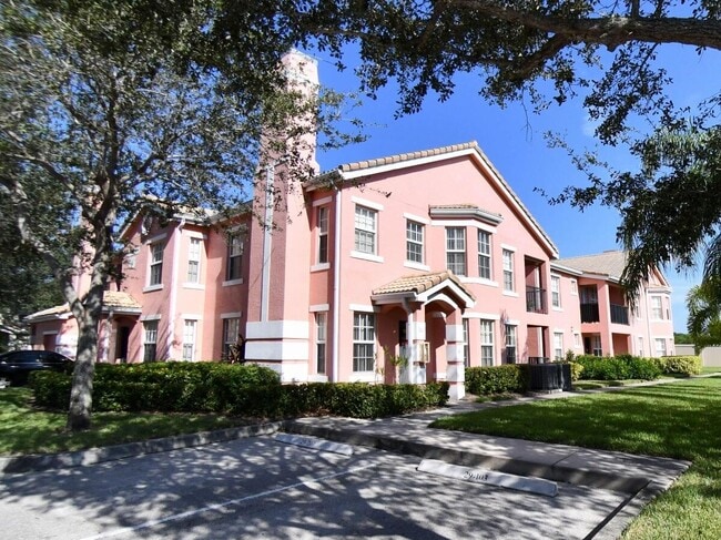 Building Photo - 156 SW Peacock Blvd Unit 29202