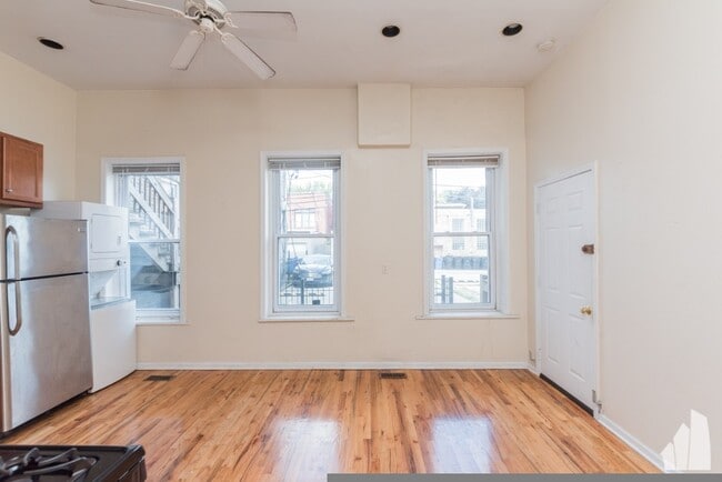 Photo - 2454 N Southport Ave Unit 2f