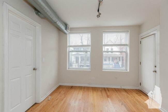 Photo - 2520 W Leland Ave