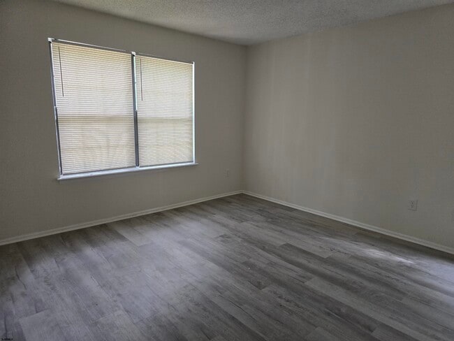 Photo - 128 Liberty Ct Unit 128