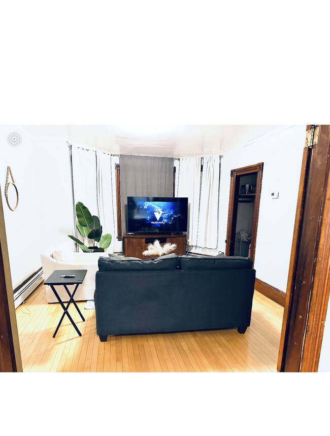 Building Photo - 269 Center St Unit 269 center street