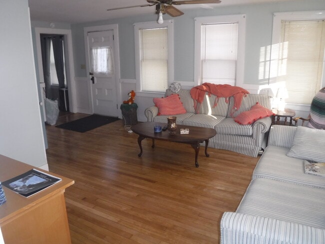 Photo - 32 College Ave