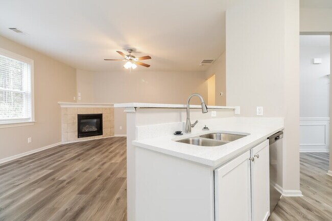 Photo - 361 Southgate Dr