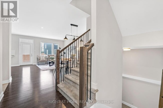 Photo - 30 Chasing Grv