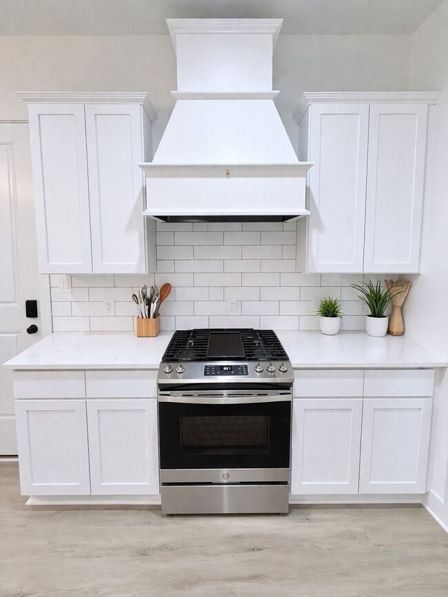 Photo - 2240 Caroline St