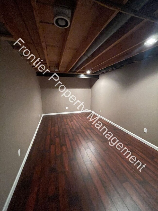 Photo - 2116 Doe Run Dr