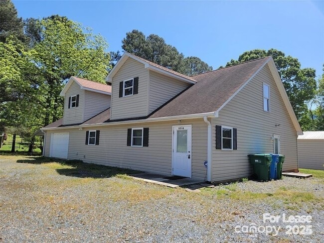 Building Photo - 105 A Kluttz St