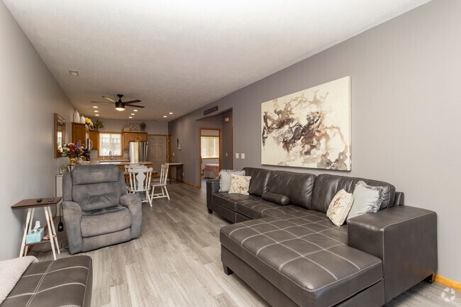 2BR, 2BA - 1,079 SF
