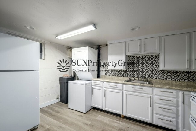3130 S 8560 W Unidad Downstairs