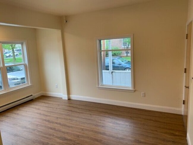 11 Hungerford Terrace Unit 3