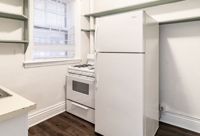 Building Photo - 31 Queensberry St Unit 1-2 Rental