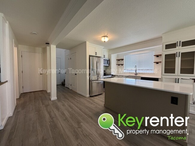 Photo - 319 10th Ave SE