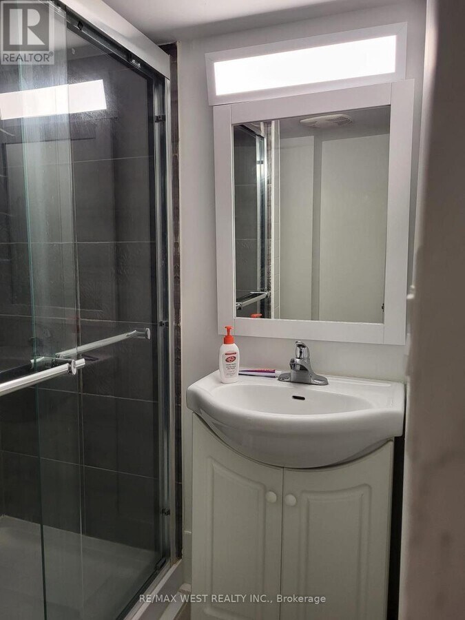 Photo - 76 Lexington Rd