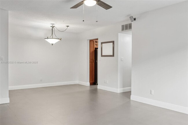 Photo - 13720 SW 90th Ave Unit 5