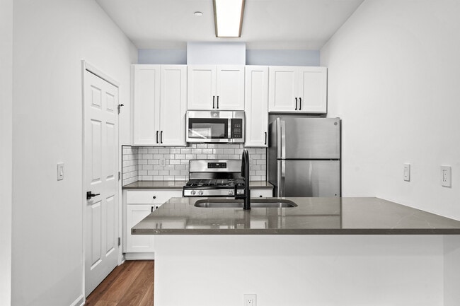 DSC06497 - Avana Lexington