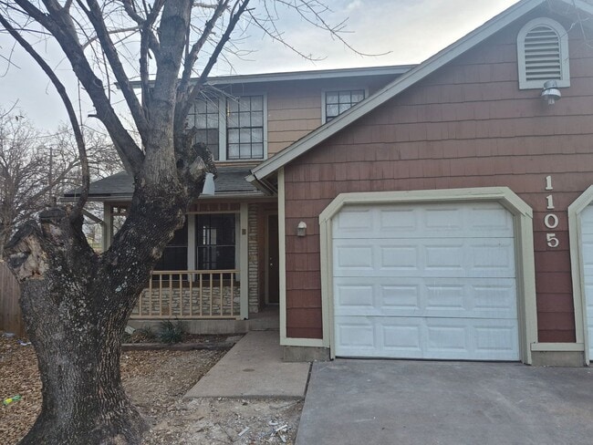 Building Photo - 1105 Ash Cove Unit 1105 Ash Cv B