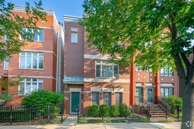 Building Photo - 1344 W Grenshaw St Rental