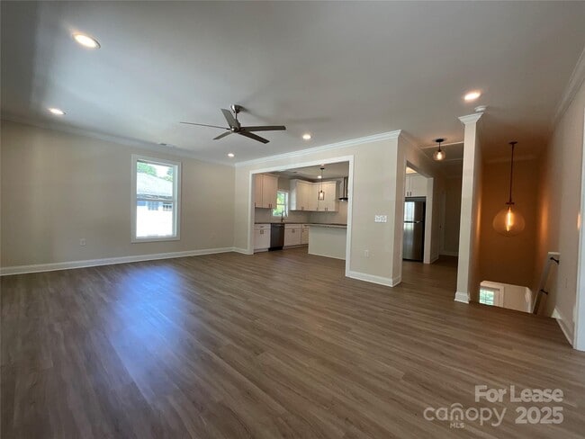 Photo - 307 N Catawba St