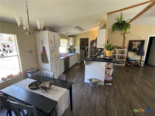 Photo - 627 Buck Trail