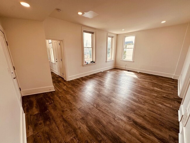 Building Photo - 153 S Beaver St Unit 153 S Beaver 1 Rental