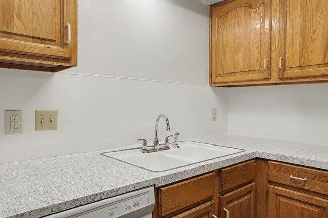 Photo - 1300 N Rockwell Ave