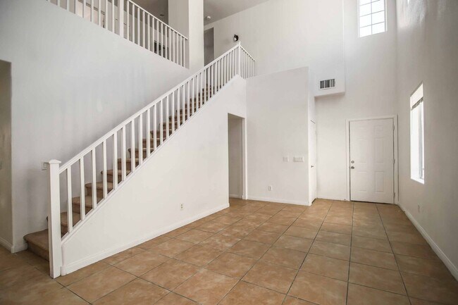 Photo - Cute 5 Bedroom Home with a 3 Car Garage!