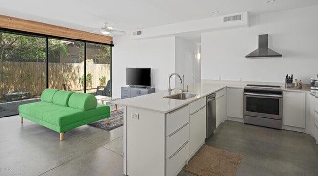 Photo - 1316 E Fillmore St