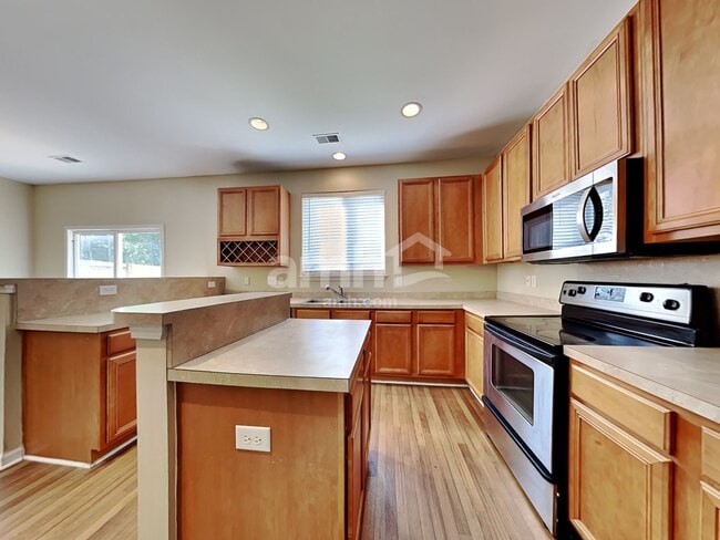 Photo - 141 Chemistry Cir