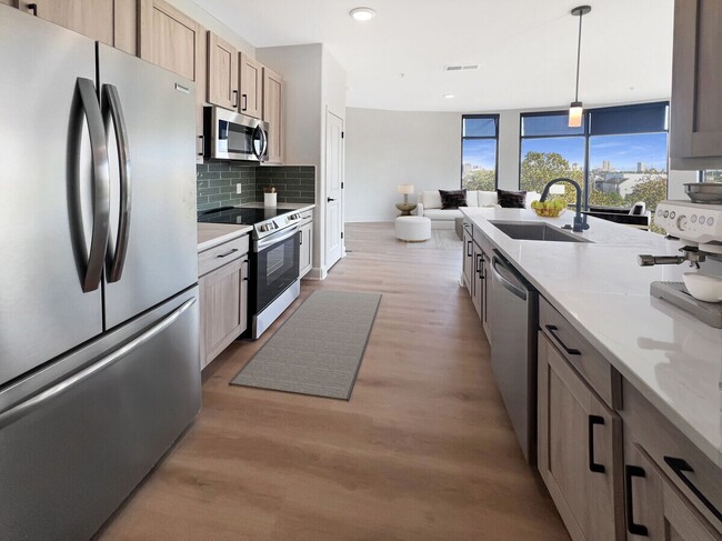 1 Bed in Upper Kirby — Walkable Location +... - 1 Bed in Upper Kirby — Walkable Location +... Condo Unit IUK