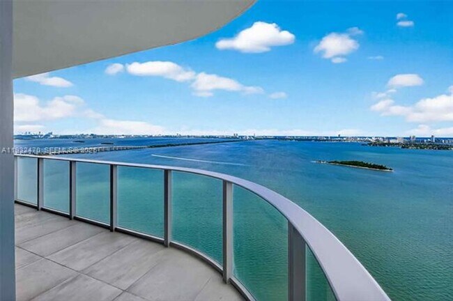 Photo - 700 NE 24th St Unidad 700 NE 24th St # 3007