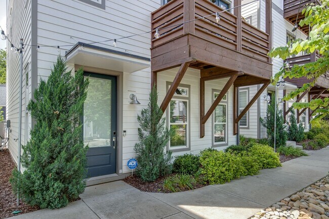 Photo - 2015 Eastland Ave