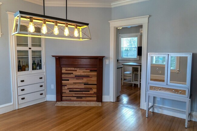 Photo - 118 Newburg St