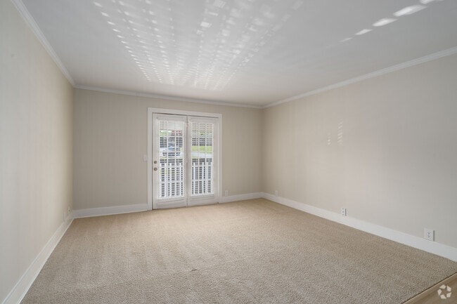 2BR, 2BA - 1,080SF - Living Room