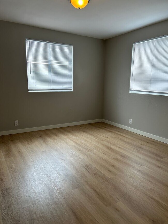 Photo - Ground Floor - Fully Remodeled 1 BD/ 1 BA!! Unit 1