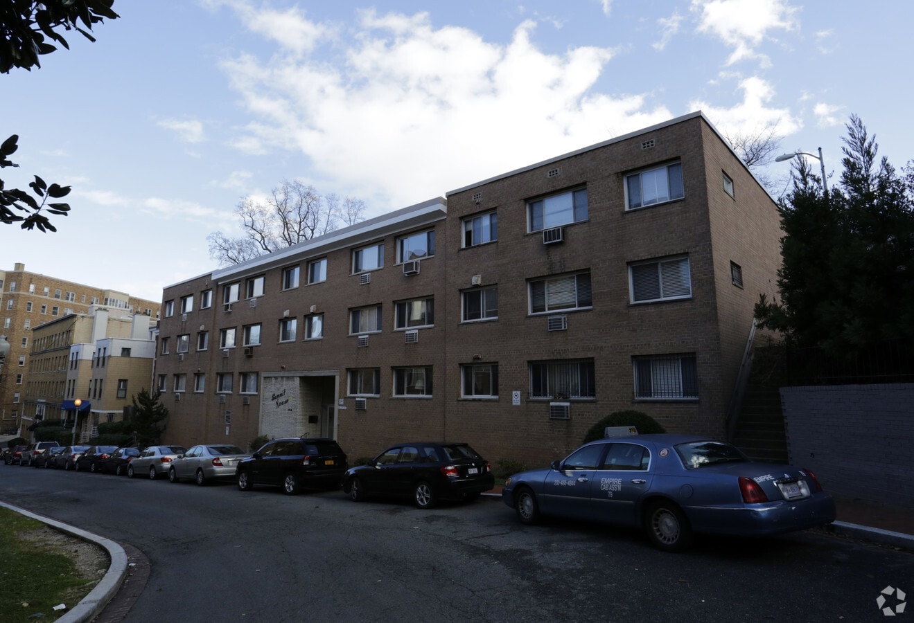 Photo - Summit House