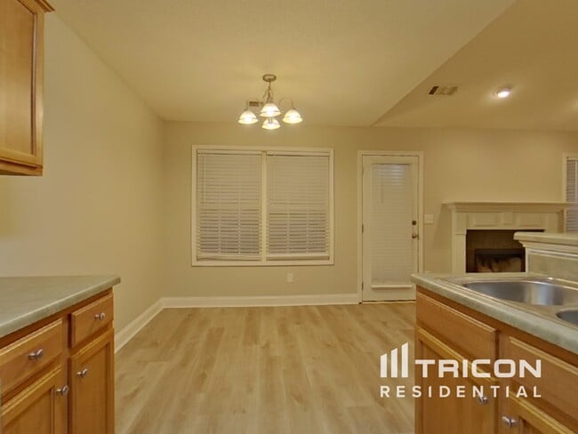 Photo - 373 Morning Star Dr