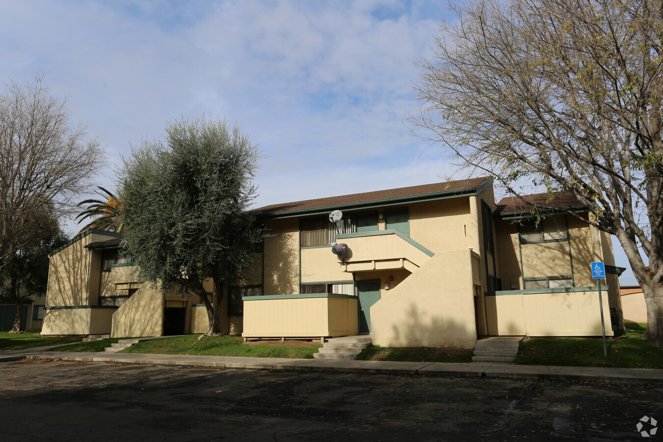 Mirage Apartments - Mirage Apartments