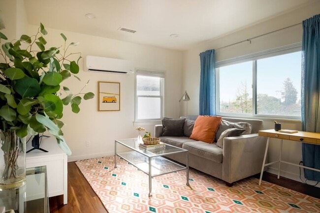 Photo - 2816 Martin Luther King Jr Way