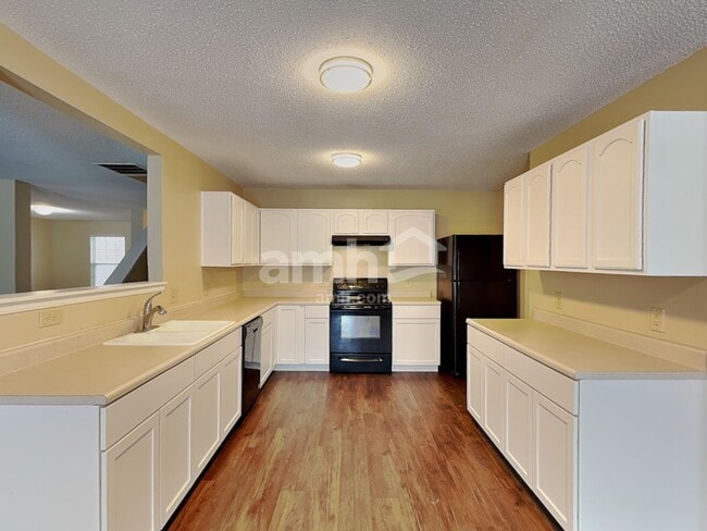 Photo - 10798 Cyrus Dr