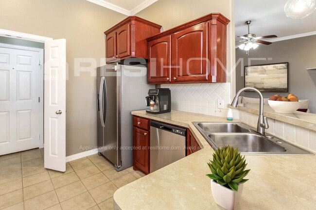 Photo - 130 Price Cir