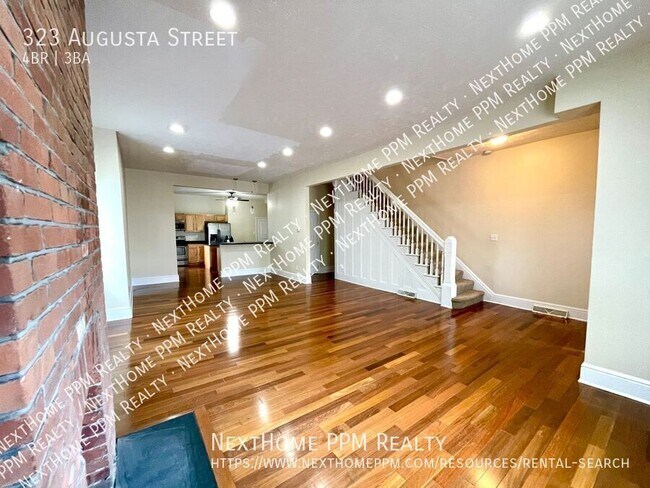 Photo - 323 Augusta St